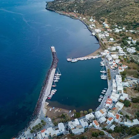 Palaiokastro Traditional House * Mandrákion