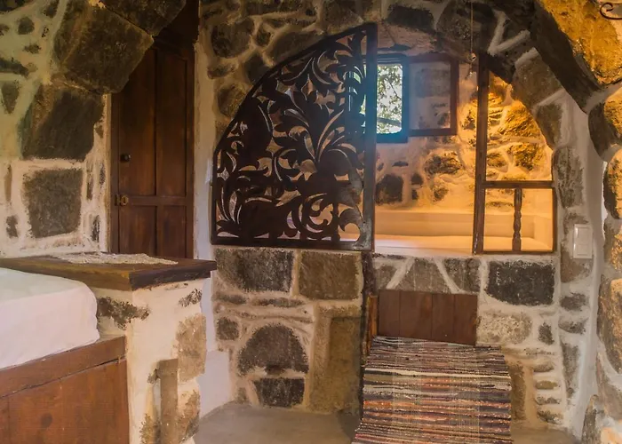 Palaiokastro Traditional House * Mandraki (Nisyros)