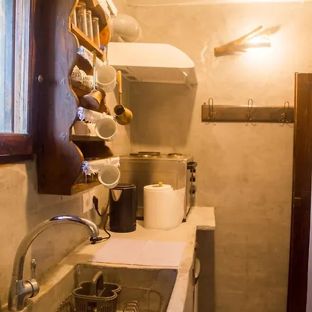 Palaiokastro Traditional House Mandraki (Nisyros)