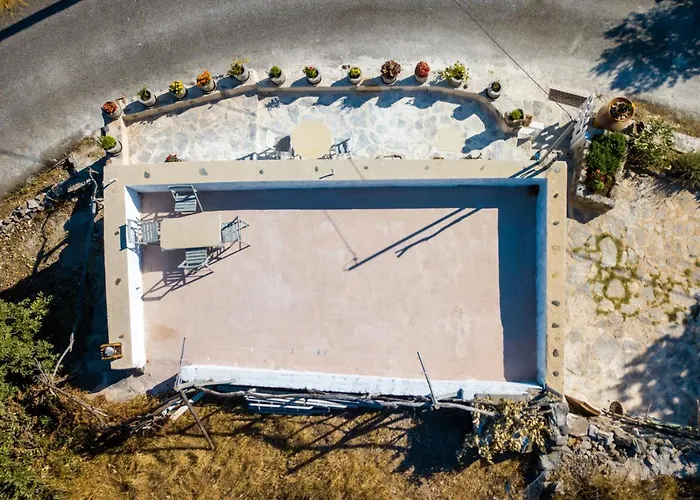 Palaiokastro Traditional House * Mandrákion