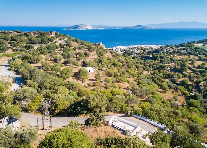 Palaiokastro Traditional House Mandrákion