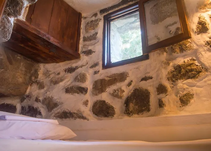 別荘 Palaiokastro Traditional House *