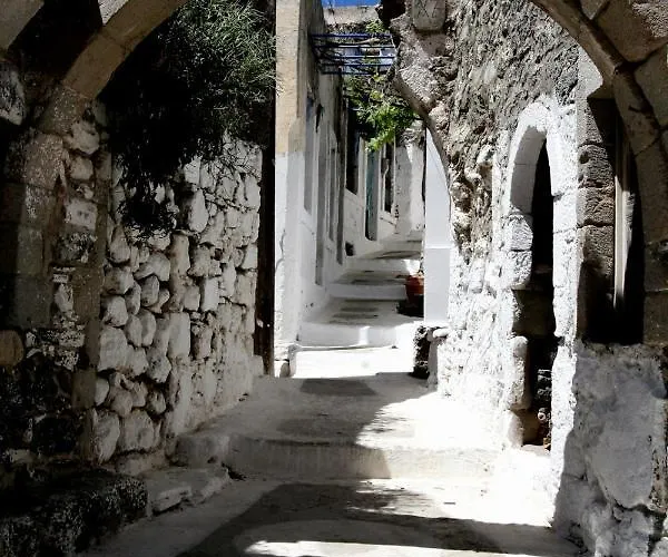 Palaiokastro Traditional House *